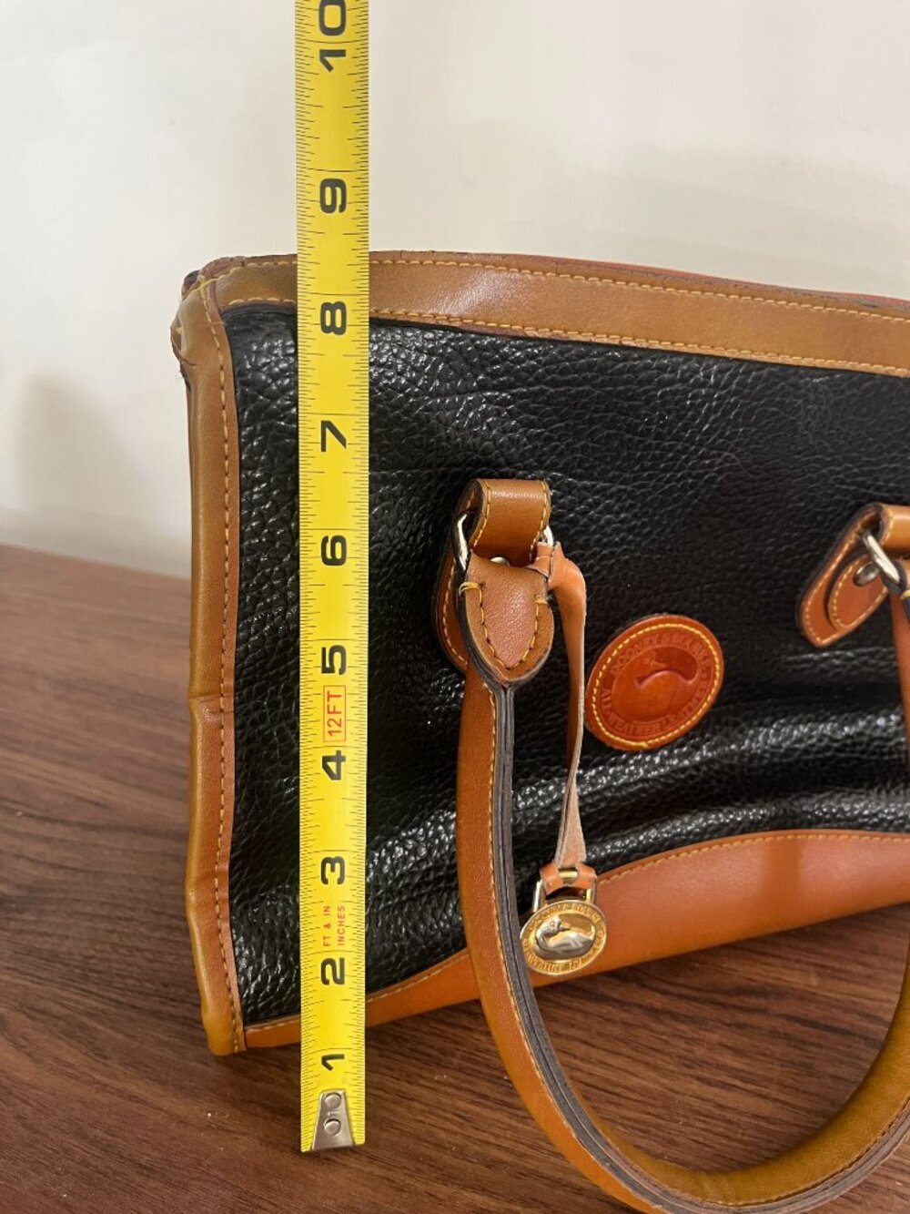 VTG Dooney Bourke Black and Brown Pebble AllWeather Leather Doctor's/Bowler Bag - Picture 13 of 14